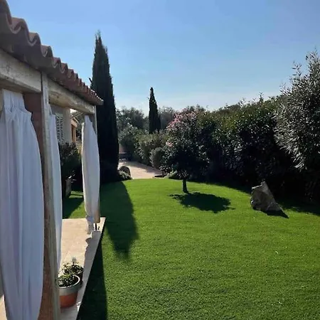 Villa Avec Piscine Privee A Lucie *